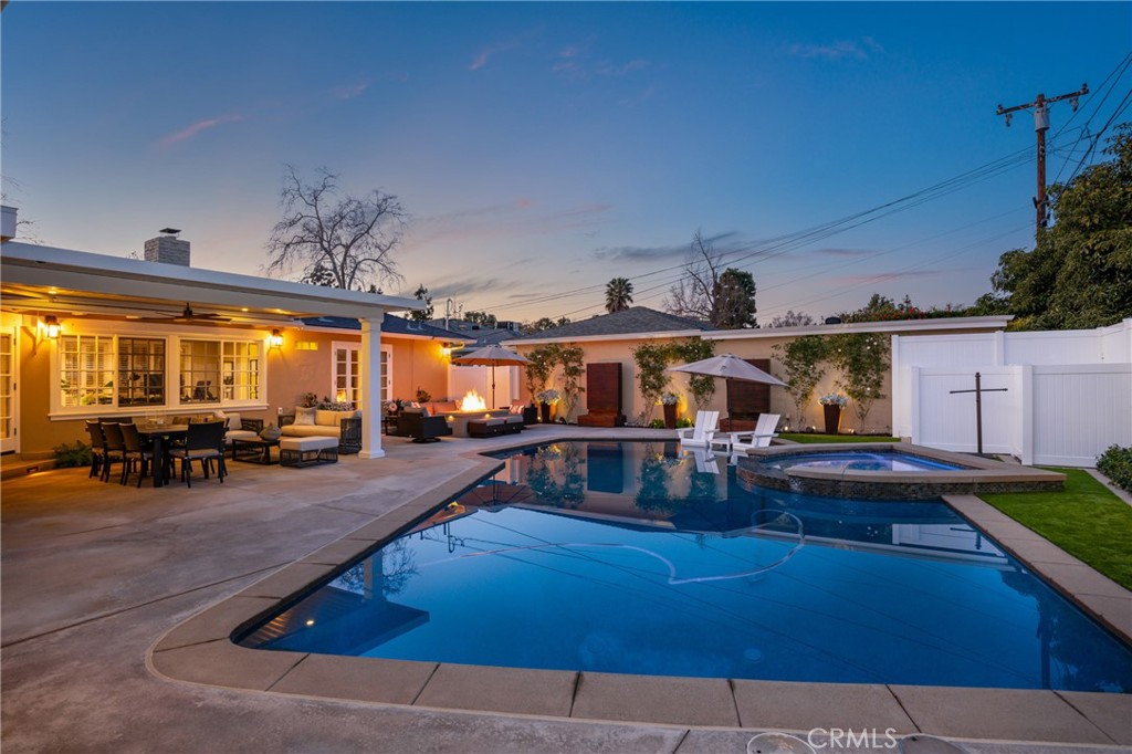 2527 Poinsettia Street