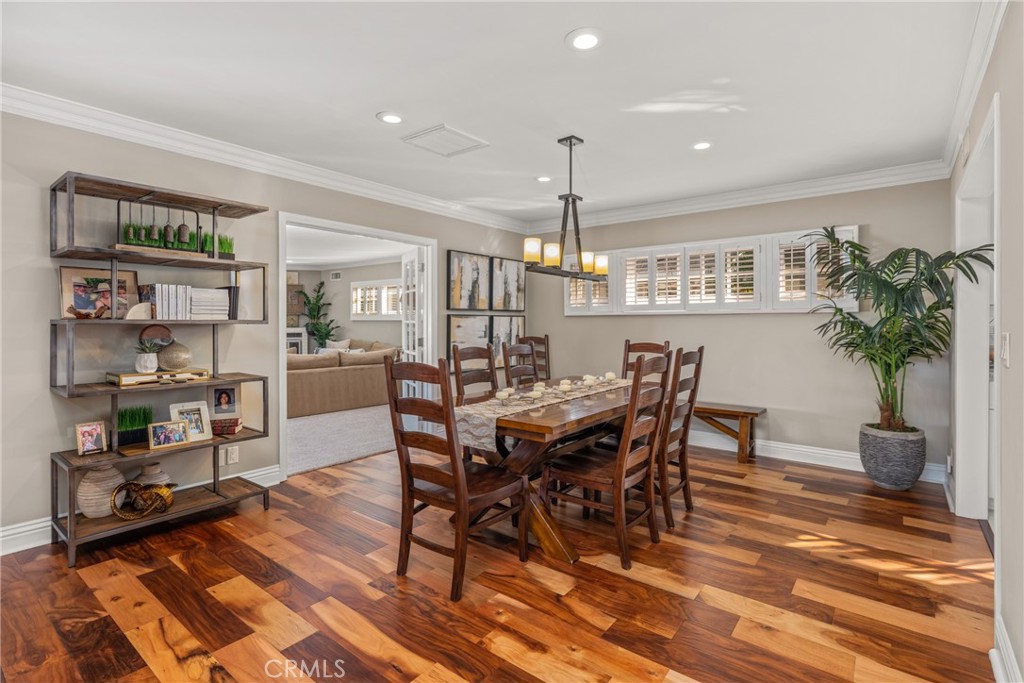 2527 Poinsettia Street