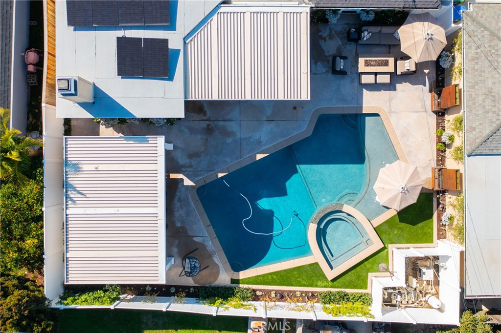 2527 Poinsettia Street