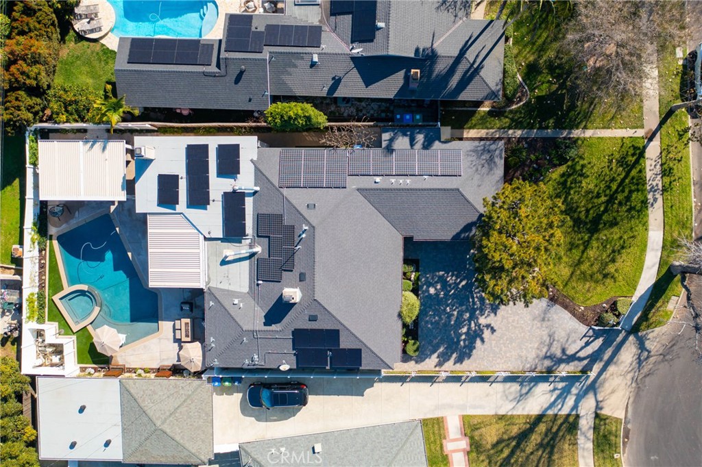 2527 Poinsettia Street