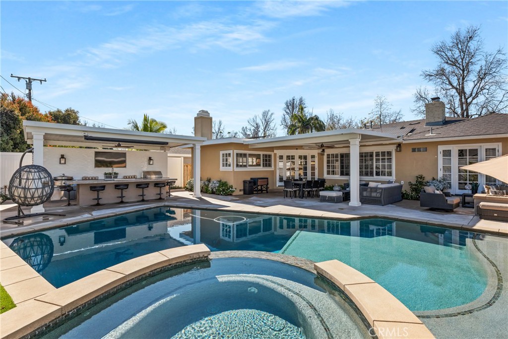 2527 Poinsettia Street