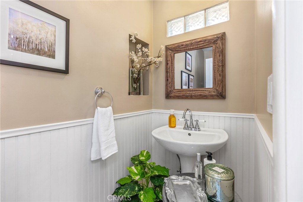 2527 Poinsettia Street