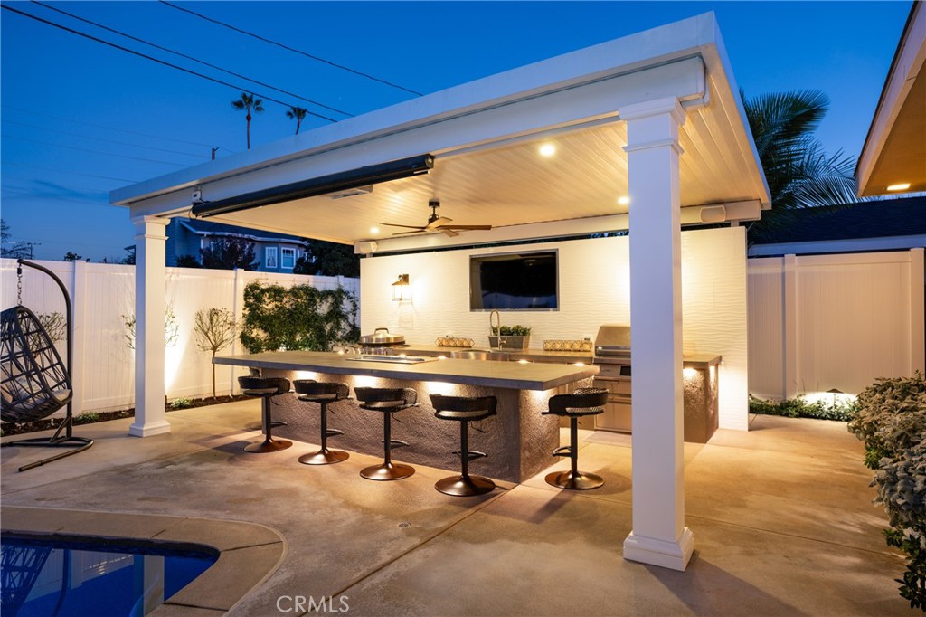 2527 Poinsettia Street