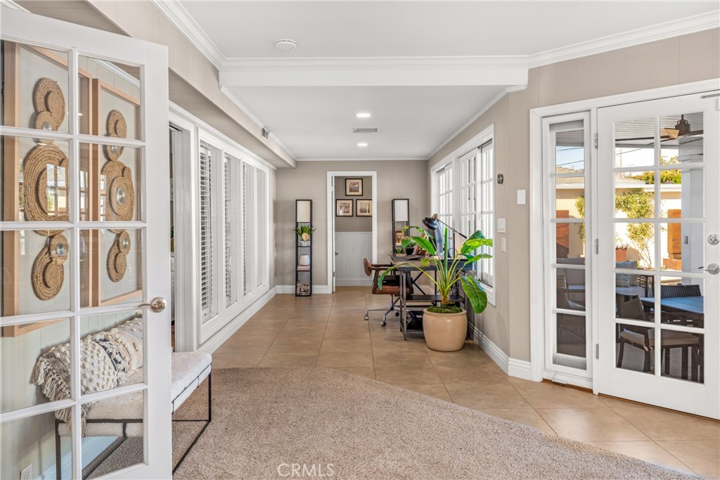 2527 Poinsettia Street