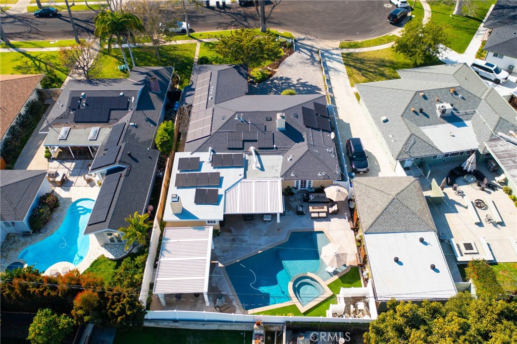 2527 Poinsettia Street