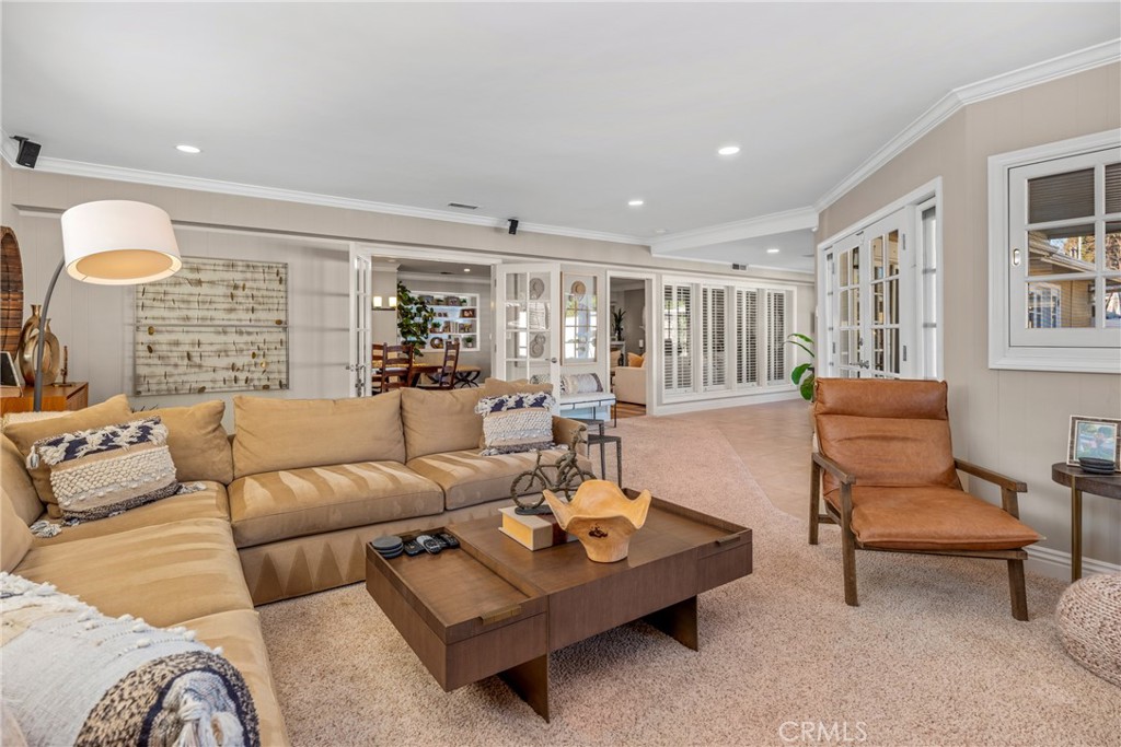 2527 Poinsettia Street