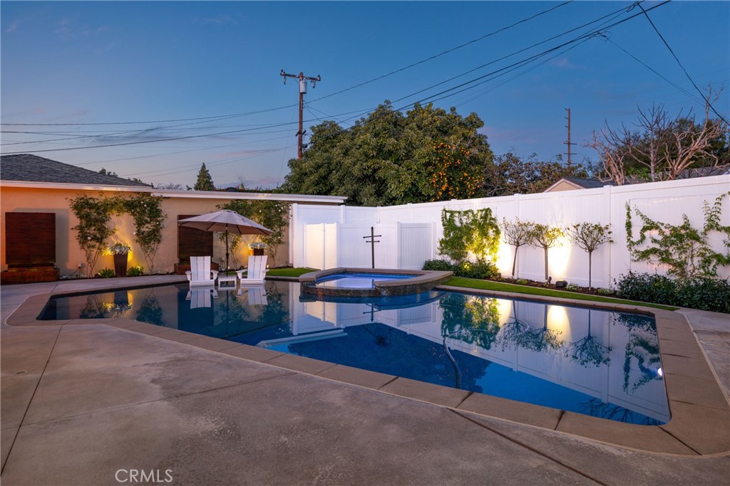 2527 Poinsettia Street