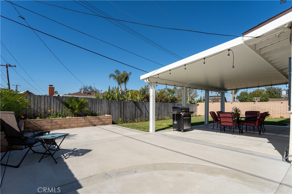 606 N Wrightwood Drive