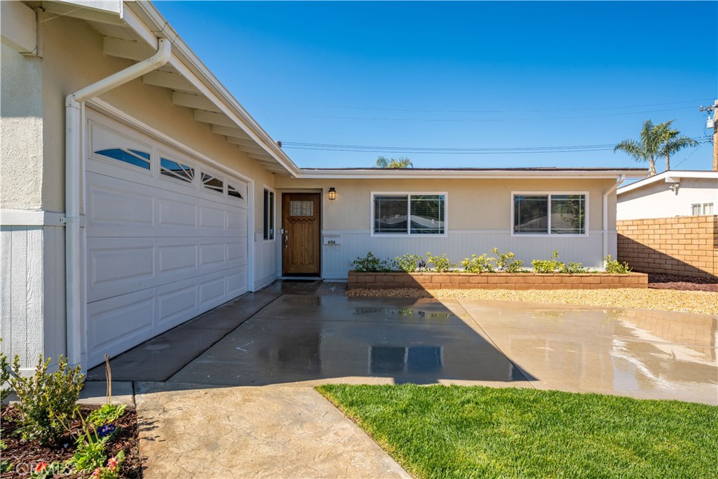 606 N Wrightwood Drive