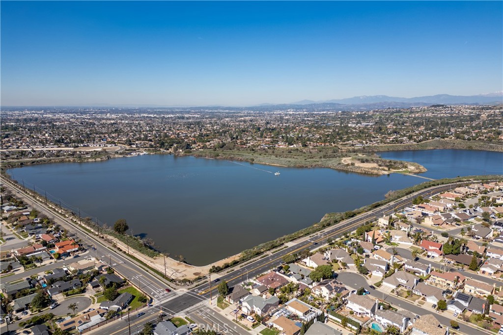 606 N Wrightwood Drive