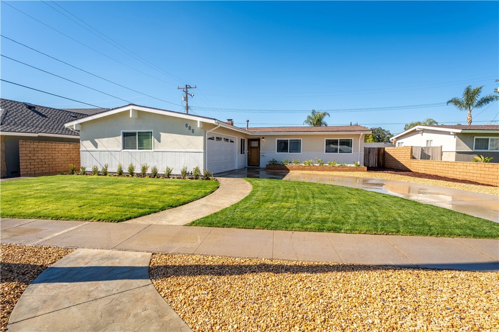 606 N Wrightwood Drive