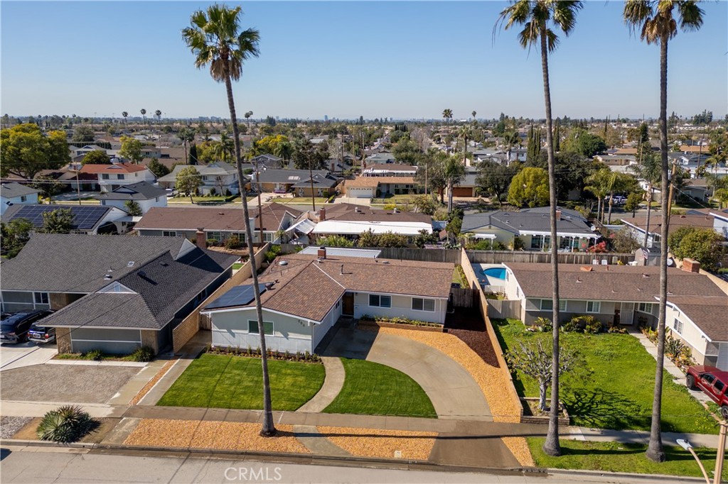 606 N Wrightwood Drive