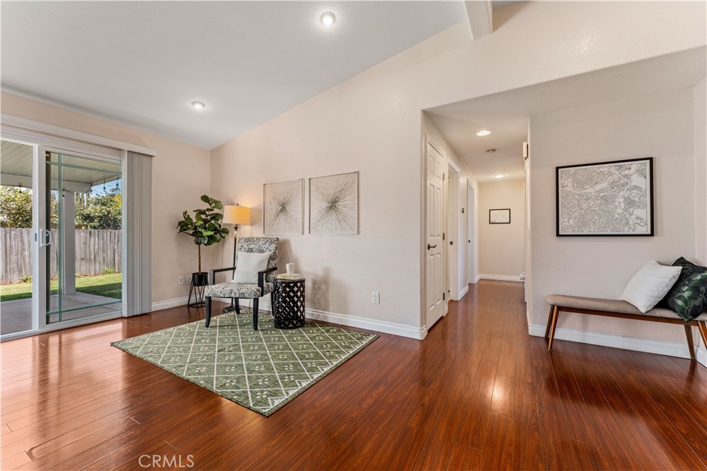 606 N Wrightwood Drive