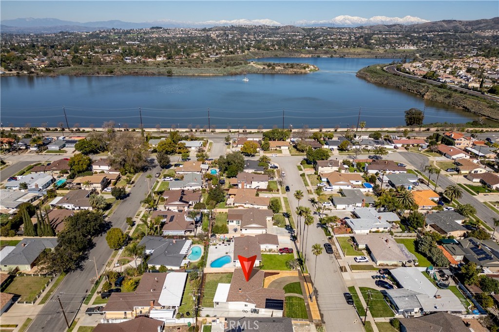 606 N Wrightwood Drive