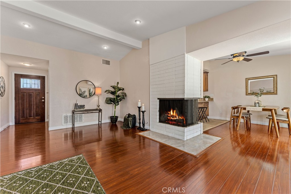 606 N Wrightwood Drive