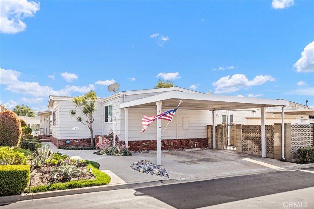 2300 Lake Forest Lane 113