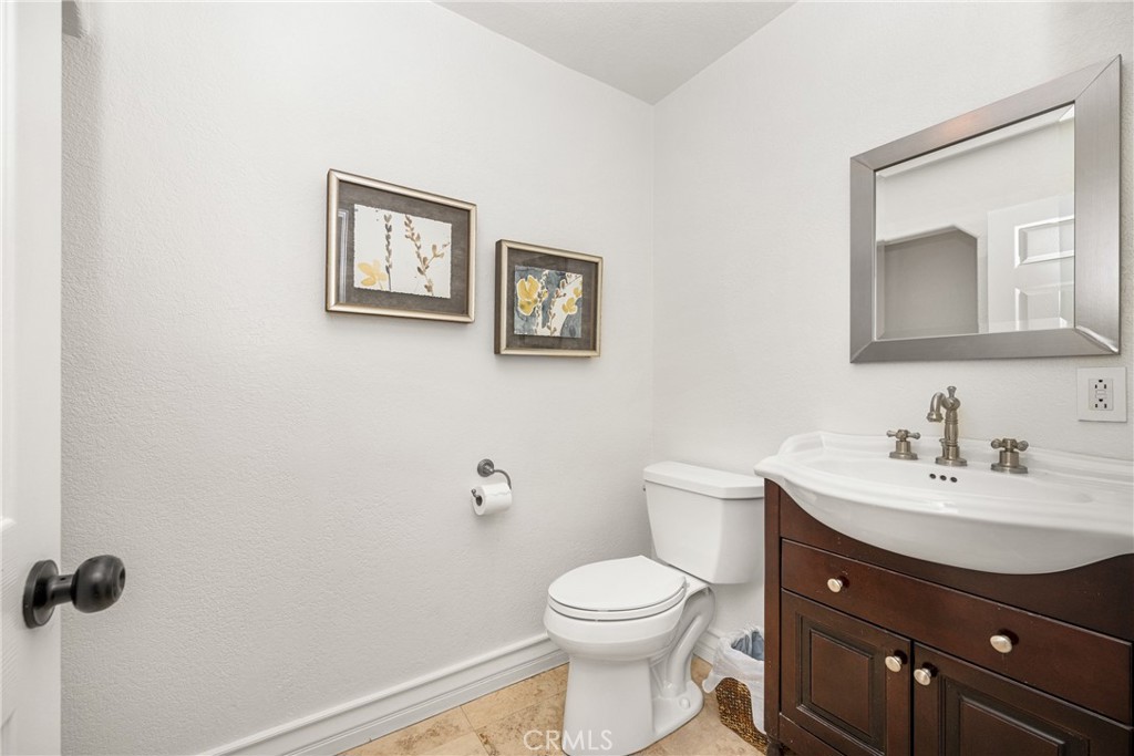 1460 N Stallion Street