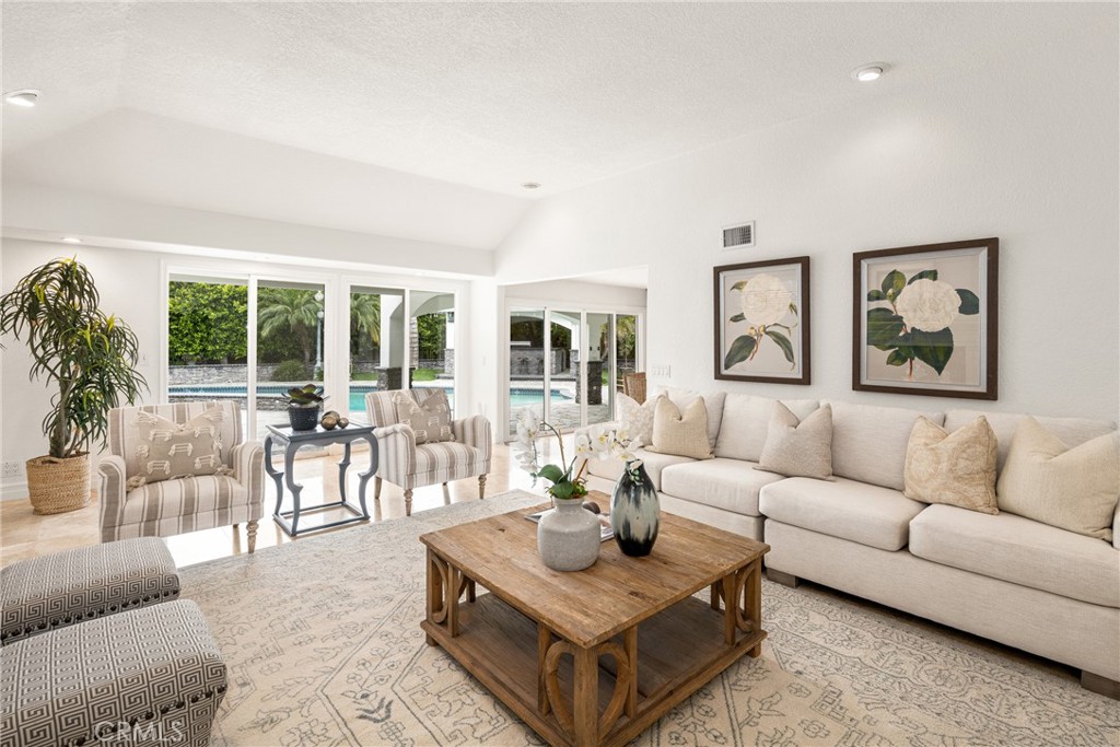 1460 N Stallion Street