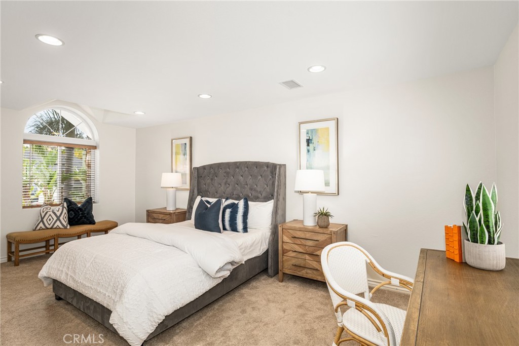 1460 N Stallion Street