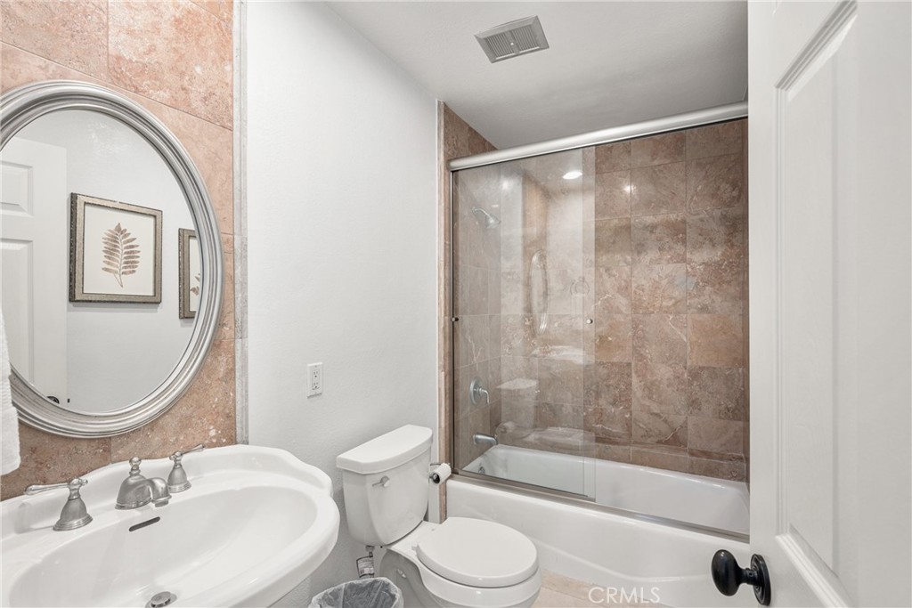 1460 N Stallion Street