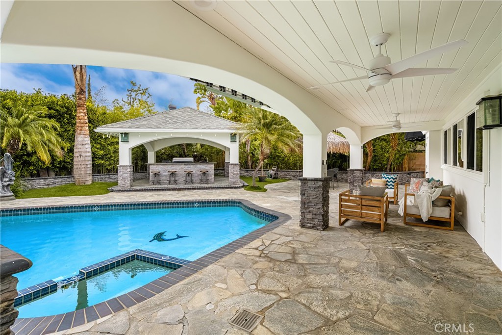 1460 N Stallion Street