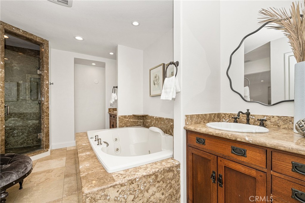 1460 N Stallion Street