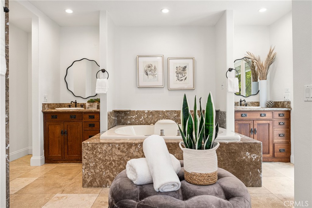 1460 N Stallion Street