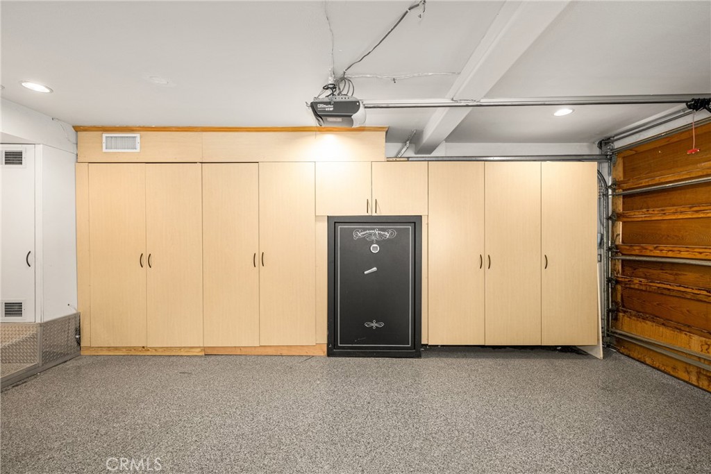 1460 N Stallion Street