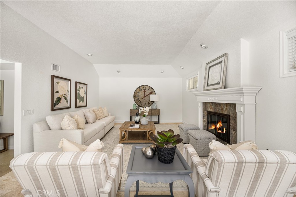 1460 N Stallion Street