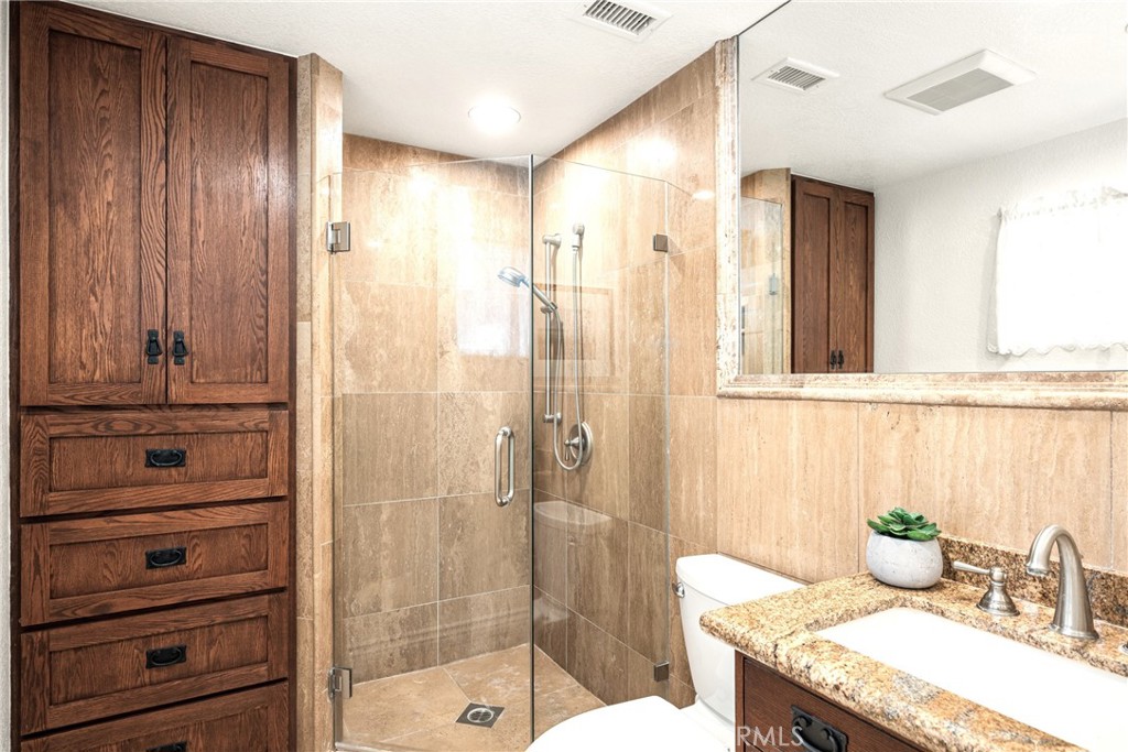 1460 N Stallion Street