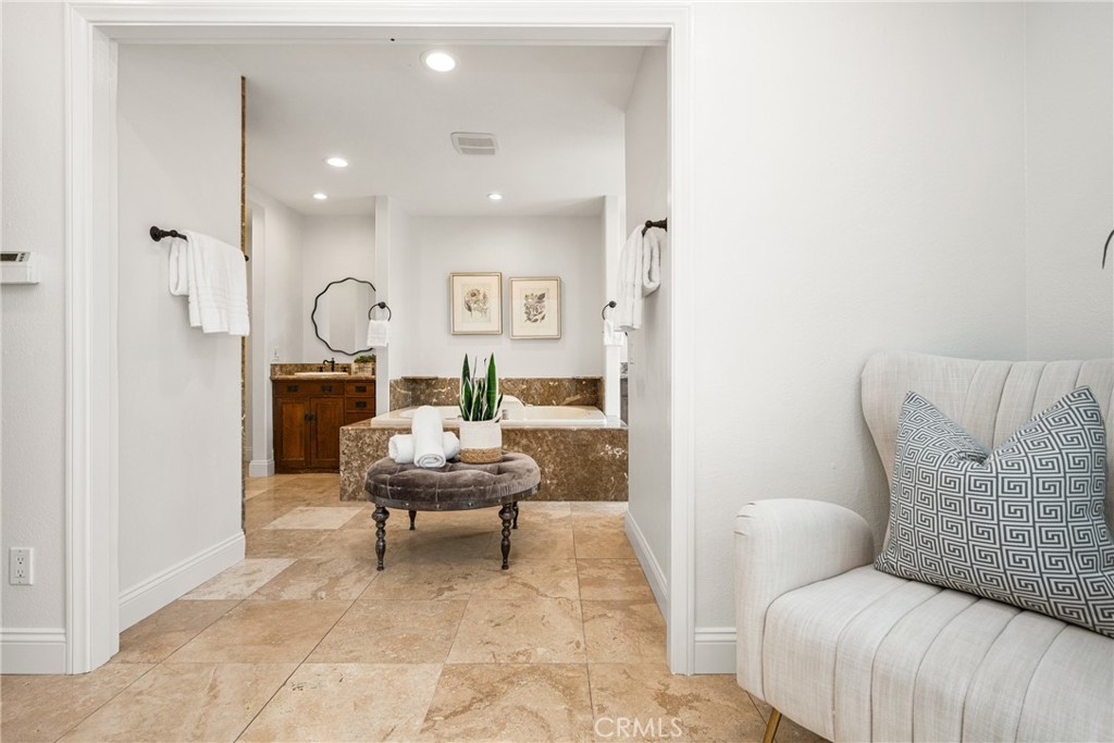 1460 N Stallion Street