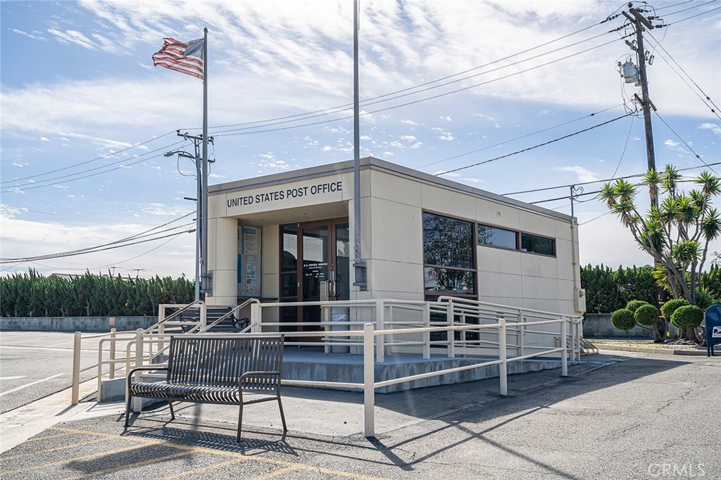 13061 Del Monte 277B