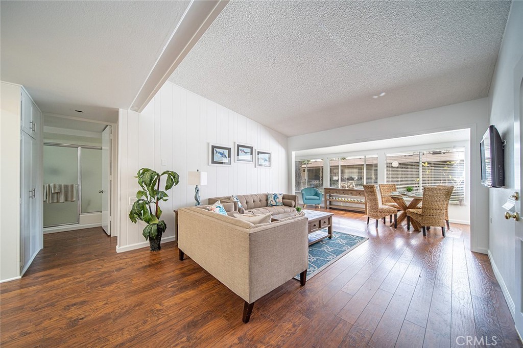 13061 Del Monte 277B