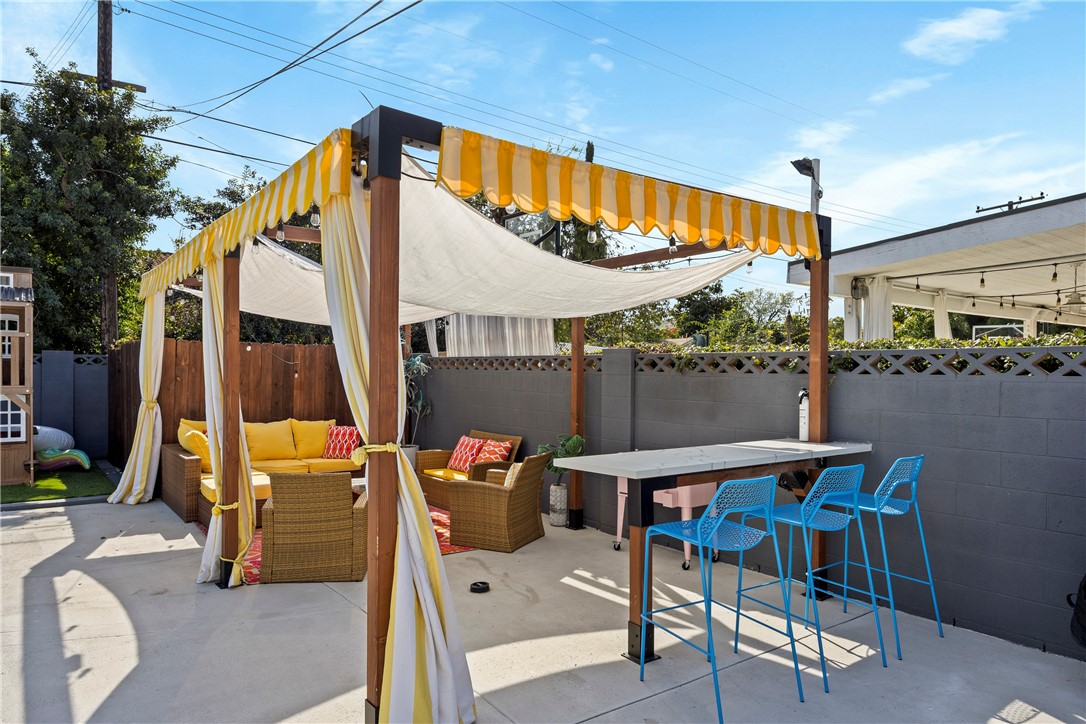 1228 W Katella Avenue