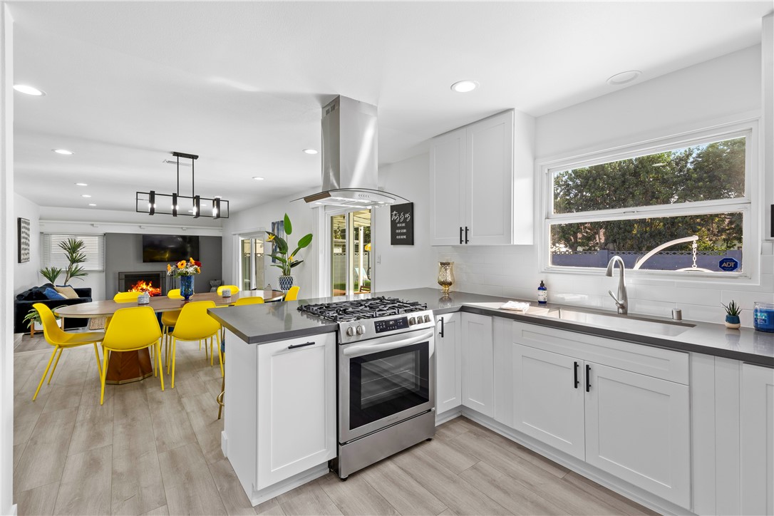 1228 W Katella Avenue