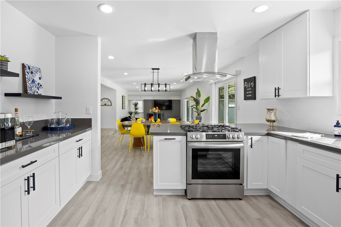 1228 W Katella Avenue