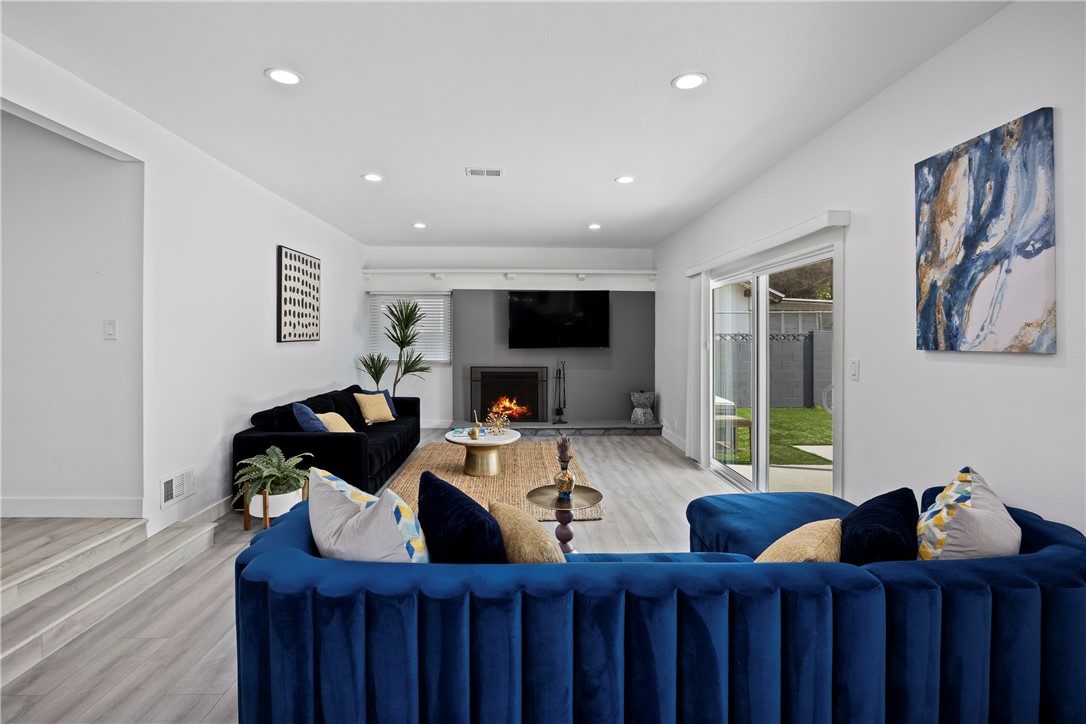 1228 W Katella Avenue