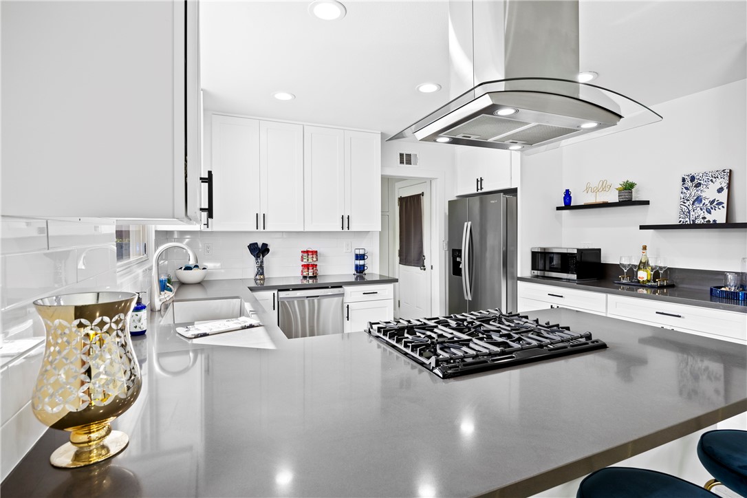 1228 W Katella Avenue