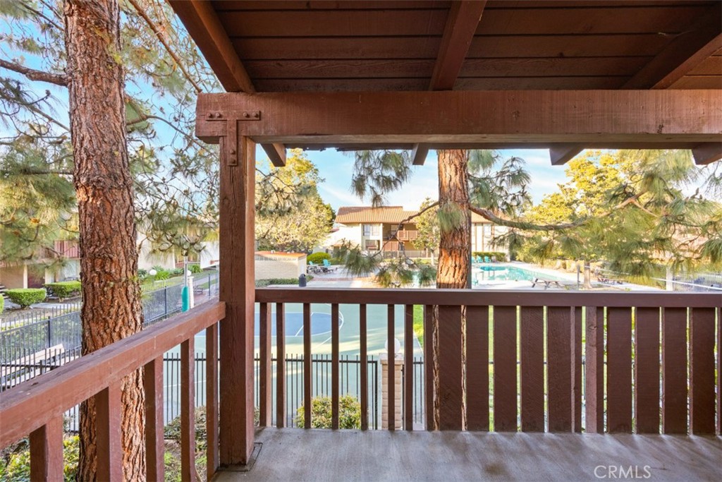 1030 W Macarthur Boulevard 62