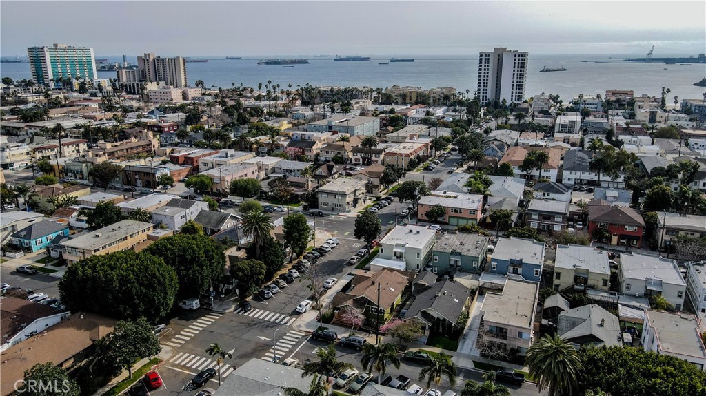 1276 E Appleton Street