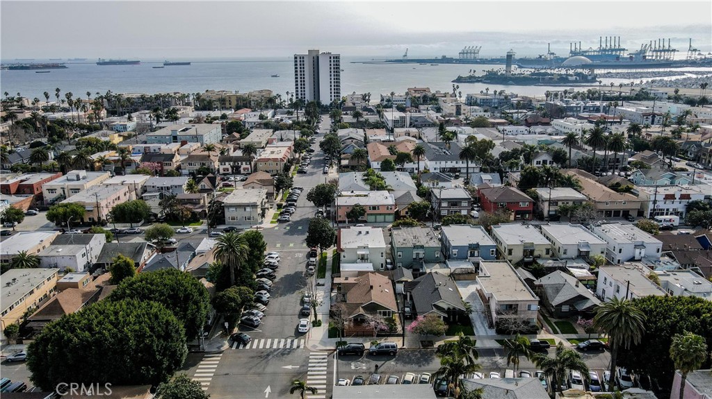 1276 E Appleton Street