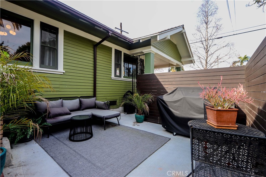 1276 E Appleton Street