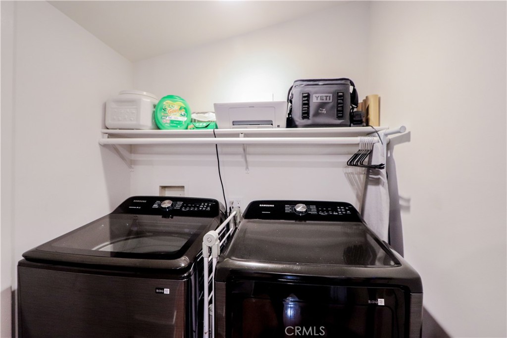 1276 E Appleton Street