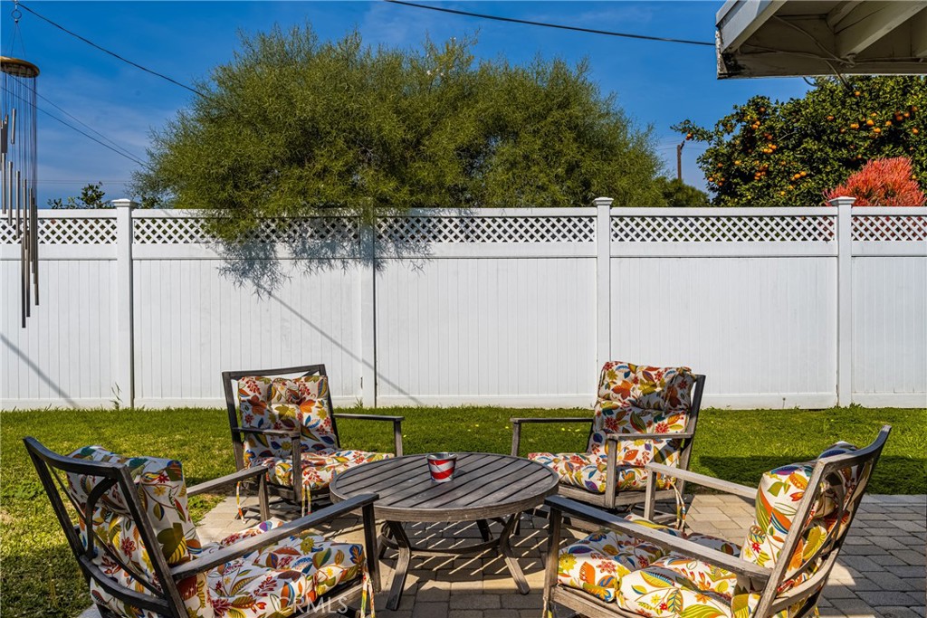 6351 Vanguard Avenue