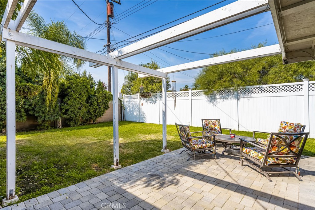 6351 Vanguard Avenue