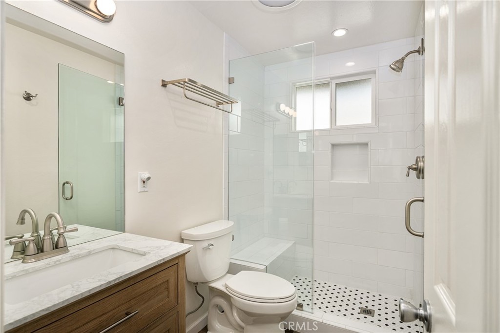 6351 Vanguard Avenue