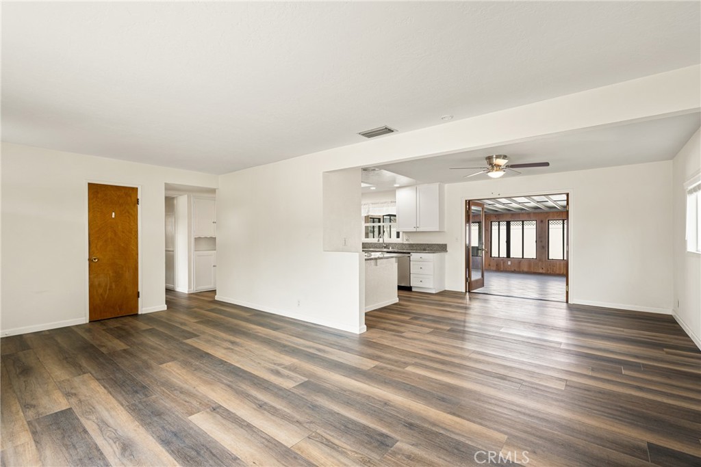 6351 Vanguard Avenue