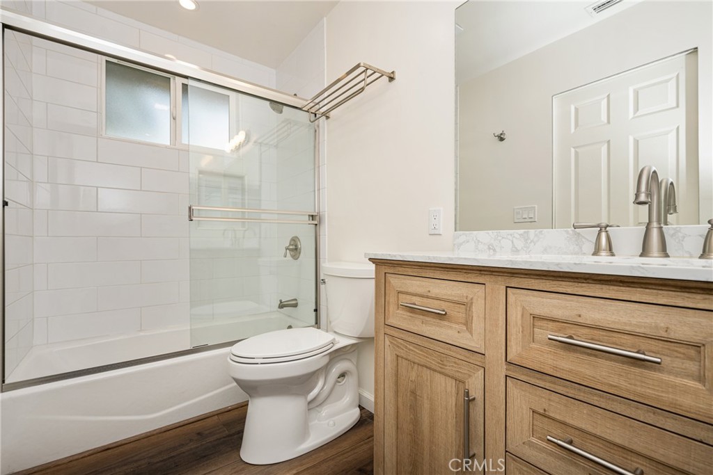 6351 Vanguard Avenue