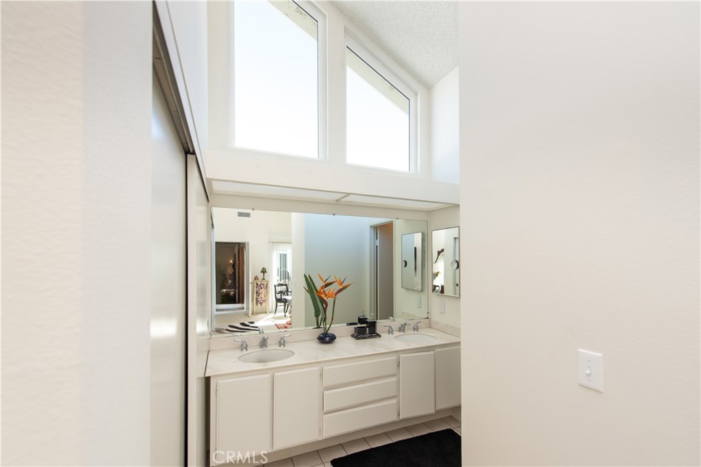 258 Echo Canyon Place