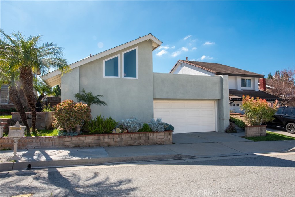 258 Echo Canyon Place